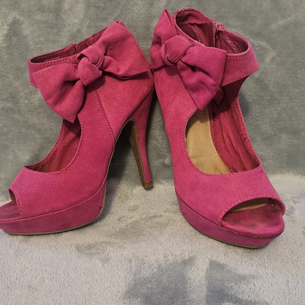 Unlisted Fuchsia Bow Accent Heels